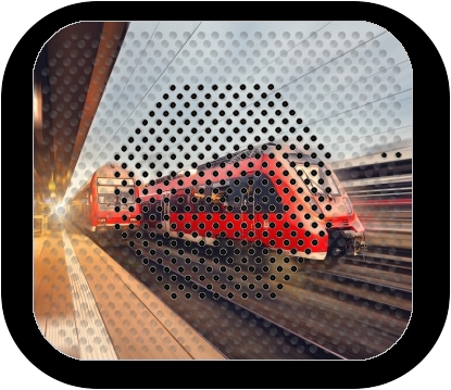 altoparlante Treni passeggeri rossi ad alta velocità moderni al tramonto. stazione ferroviaria 