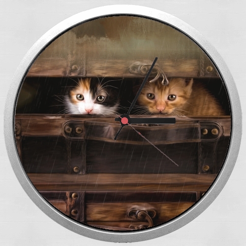Orologio Little cute kitten in an old wooden case 