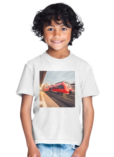 tshirt enfant Treni passeggeri rossi ad alta velocità moderni al tramonto. stazione ferroviaria