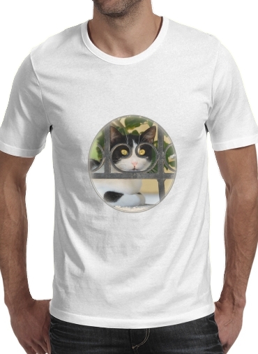 Tshirt Cat with spectacles frame, she looks through a wrought iron fence homme