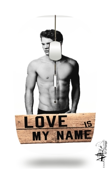 Mouse Jeremy Irvine Love is my name 