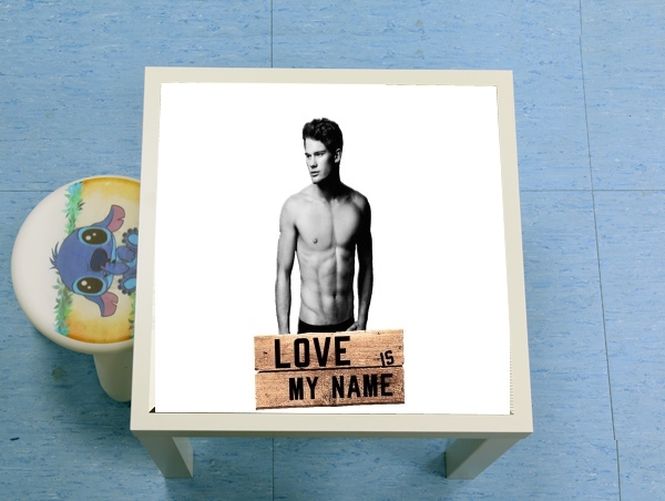 table d'appoint Jeremy Irvine Love is my name
